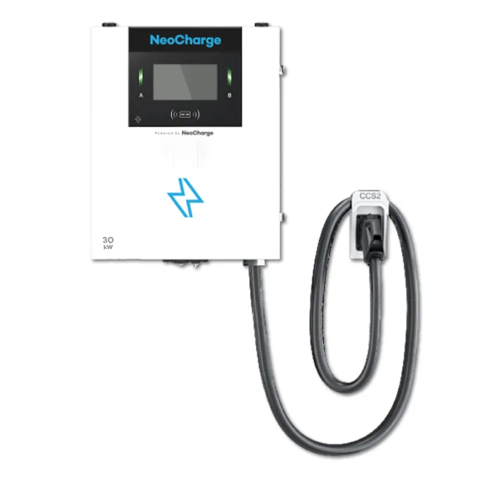 Carregador DC de 30 kW NeoCharge com um conector CCS2, fixado em parede